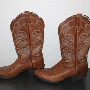 Women's Ariat Cowboy Boots SZ 7.5